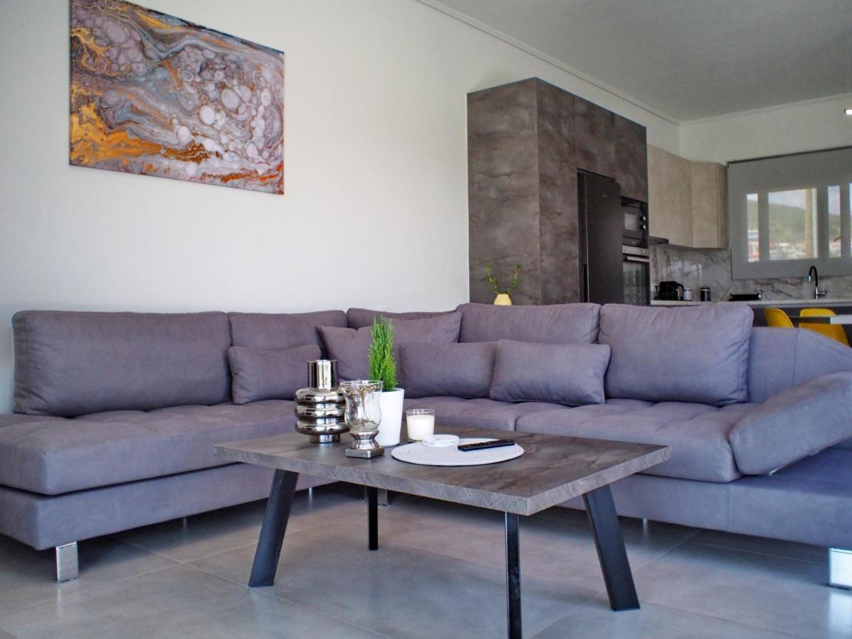 Nostos Luxury With Private Pool In