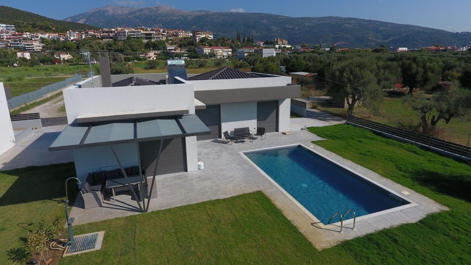 Nostos Luxury With Private Pool In Villa Nafpaktos