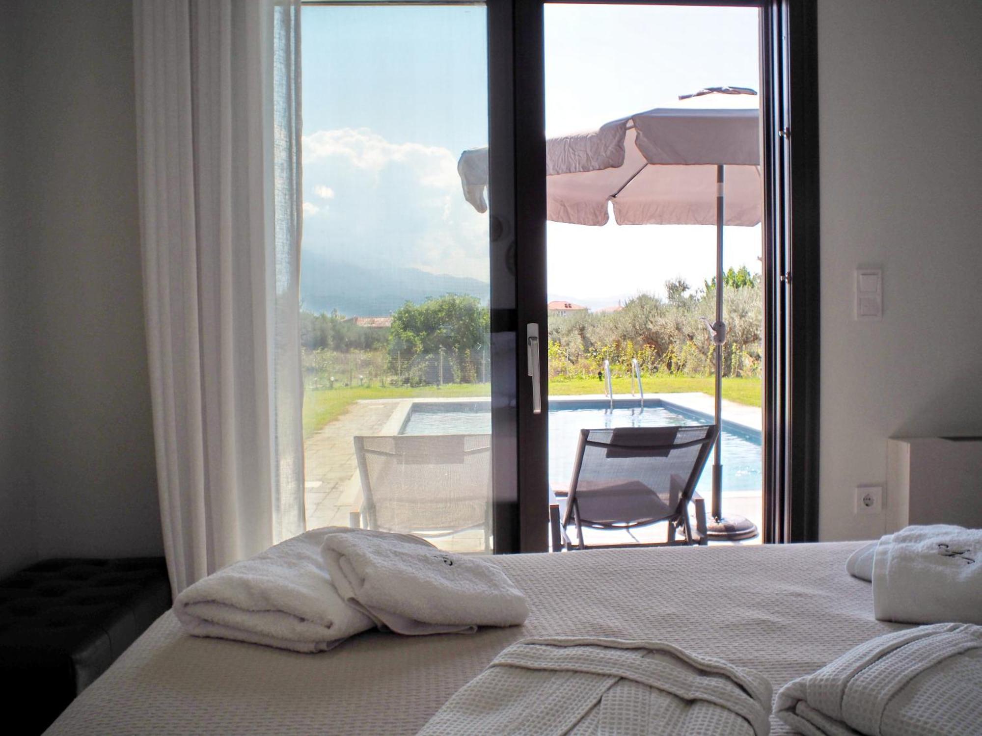 Nostos Luxury With Private Pool In *